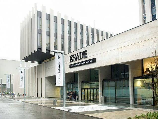 Entrance to the ESADE Business School building